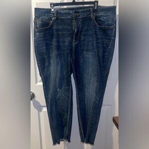 Maurice’s Women’s 22W denim jeans plus blue distressed